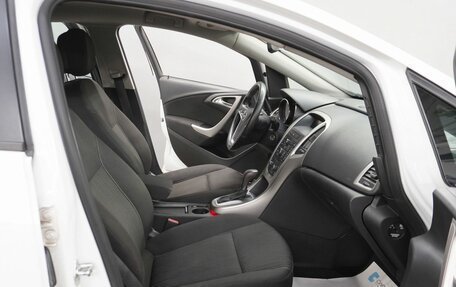Opel Astra J, 2011 год, 630 000 рублей, 11 фотография