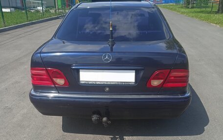 Mercedes-Benz E-Класс, 1997 год, 335 000 рублей, 5 фотография