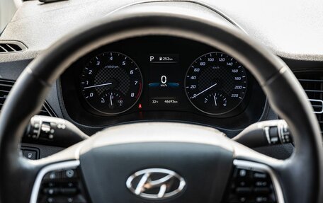 Hyundai Solaris II рестайлинг, 2021 год, 1 650 000 рублей, 18 фотография