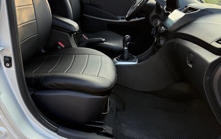 Hyundai Solaris II рестайлинг, 2013 год, 670 000 рублей, 17 фотография