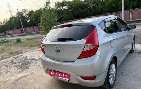 Hyundai Solaris II рестайлинг, 2013 год, 670 000 рублей, 13 фотография