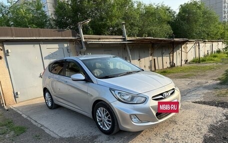 Hyundai Solaris II рестайлинг, 2013 год, 670 000 рублей, 28 фотография