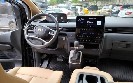 Hyundai Staria, 2022 год, 4 850 000 рублей, 2 фотография