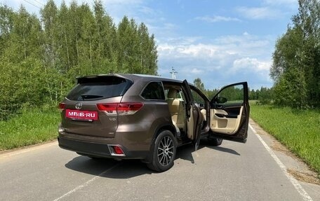 Toyota Highlander III, 2019 год, 4 300 000 рублей, 4 фотография