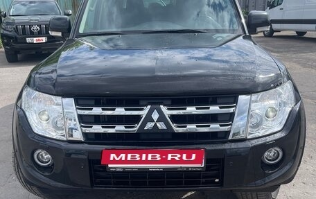 Mitsubishi Pajero IV, 2012 год, 2 590 000 рублей, 3 фотография