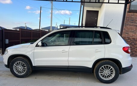 Volkswagen Tiguan I, 2010 год, 1 080 000 рублей, 2 фотография