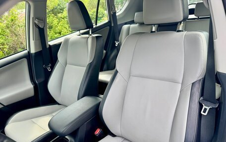 Toyota RAV4, 2016 год, 2 180 000 рублей, 8 фотография