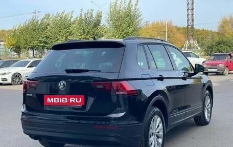 Volkswagen Tiguan II, 2019 год, 2 190 000 рублей, 4 фотография