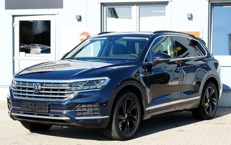 Volkswagen Touareg III, 2023 год, 5 700 000 рублей, 2 фотография