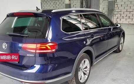 Volkswagen Passat B8 рестайлинг, 2017 год, 2 825 000 рублей, 4 фотография
