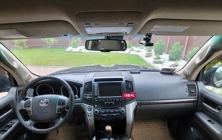 Toyota Land Cruiser 200, 2010 год, 3 200 000 рублей, 8 фотография