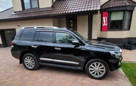 Toyota Land Cruiser 200, 2010 год, 3 200 000 рублей, 5 фотография