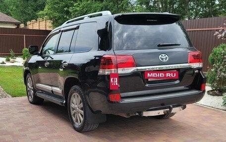 Toyota Land Cruiser 200, 2010 год, 3 200 000 рублей, 4 фотография