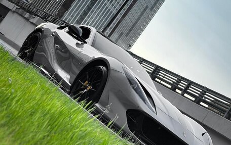 Ferrari 812, 2018 год, 32 990 000 рублей, 5 фотография