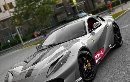 Ferrari 812, 2018 год, 32 990 000 рублей, 6 фотография
