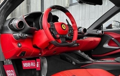 Ferrari 812, 2018 год, 32 990 000 рублей, 8 фотография