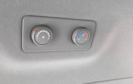 Hyundai Grand Starex Grand Starex I рестайлинг 2, 2019 год, 3 990 000 рублей, 30 фотография