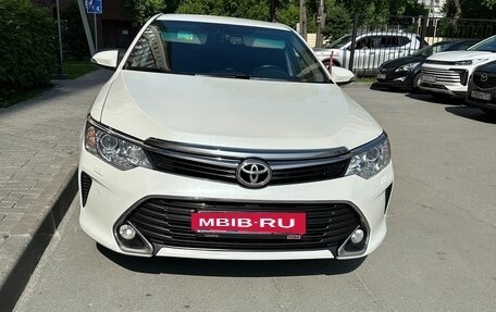Toyota Camry, 2016 год, 2 450 000 рублей, 15 фотография