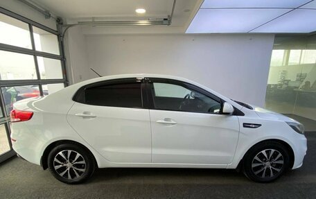KIA Rio III рестайлинг, 2015 год, 899 000 рублей, 5 фотография