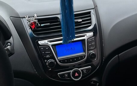 Hyundai Solaris II рестайлинг, 2013 год, 700 000 рублей, 6 фотография