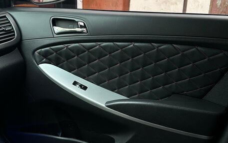 Hyundai Solaris II рестайлинг, 2013 год, 700 000 рублей, 4 фотография