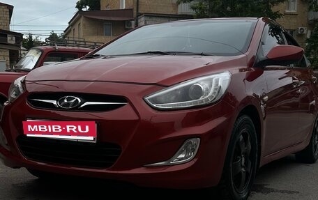 Hyundai Solaris II рестайлинг, 2013 год, 700 000 рублей, 10 фотография