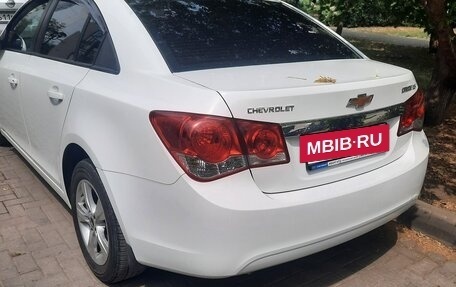 Chevrolet Cruze II, 2011 год, 750 000 рублей, 4 фотография