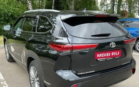 Toyota Highlander, 2025 год, 5 700 000 рублей, 4 фотография