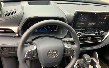 Toyota Highlander, 2025 год, 5 700 000 рублей, 13 фотография