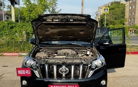 Toyota Land Cruiser Prado 150 рестайлинг 2, 2016 год, 5 300 000 рублей, 10 фотография