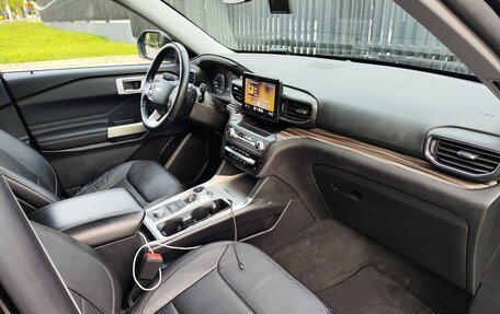 Ford Explorer VI, 2020 год, 3 770 000 рублей, 24 фотография