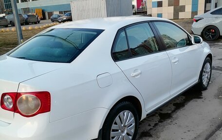 Volkswagen Jetta VI, 2010 год, 700 000 рублей, 2 фотография
