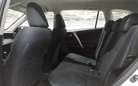 Toyota RAV4, 2017 год, 1 999 900 рублей, 16 фотография