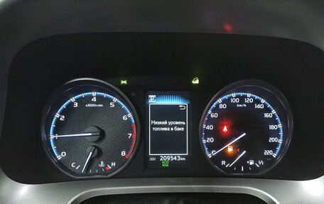 Toyota RAV4, 2017 год, 1 999 900 рублей, 17 фотография