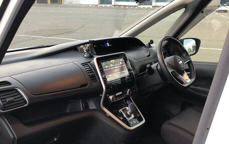 Nissan Serena IV, 2018 год, 2 125 000 рублей, 11 фотография