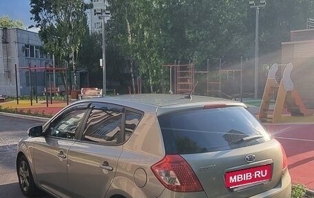 KIA cee'd I рестайлинг, 2010 год, 885 000 рублей, 9 фотография