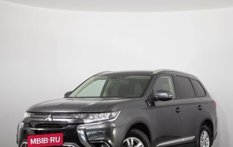 Mitsubishi Outlander III рестайлинг 3, 2021 год, 2 149 000 рублей, 4 фотография