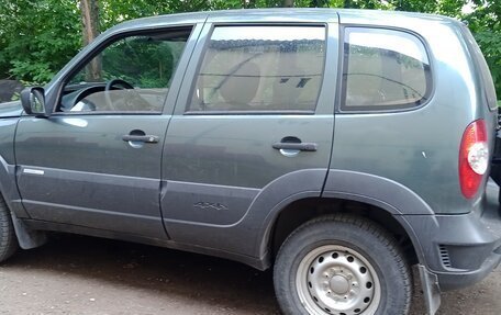 Chevrolet Niva I рестайлинг, 2011 год, 420 000 рублей, 3 фотография