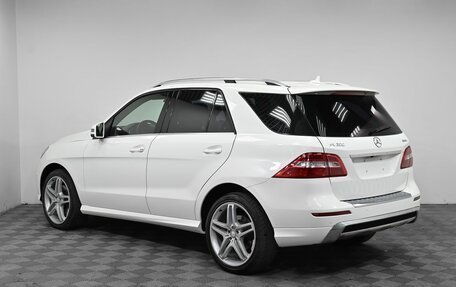 Mercedes-Benz M-Класс, 2015 год, 2 799 000 рублей, 4 фотография