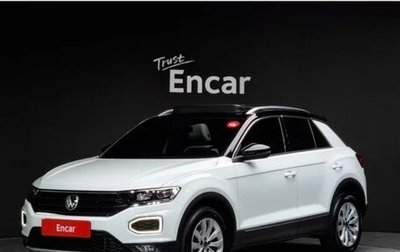 Volkswagen T-Roc I, 2022 год, 2 068 000 рублей, 1 фотография
