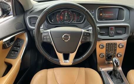 Volvo V40 Cross Country I, 2016 год, 1 549 000 рублей, 6 фотография