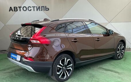 Volvo V40 Cross Country I, 2016 год, 1 549 000 рублей, 3 фотография