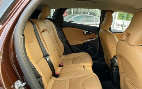Volvo V40 Cross Country I, 2016 год, 1 549 000 рублей, 13 фотография