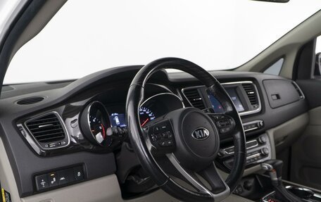 KIA Carnival III, 2019 год, 2 825 000 рублей, 15 фотография