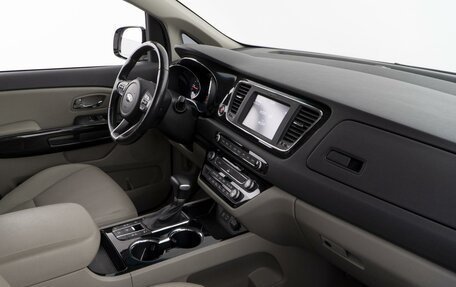 KIA Carnival III, 2019 год, 2 825 000 рублей, 21 фотография
