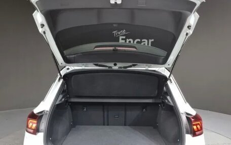 Volkswagen T-Roc I, 2022 год, 2 068 000 рублей, 13 фотография