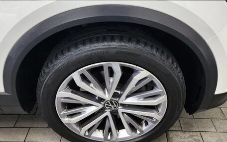 Volkswagen T-Roc I, 2021 год, 2 110 000 рублей, 16 фотография