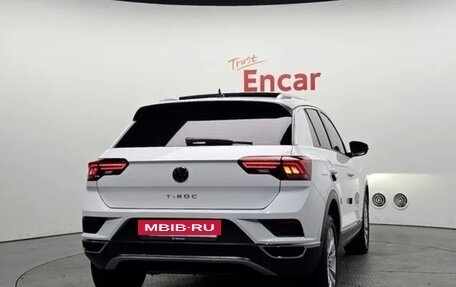 Volkswagen T-Roc I, 2021 год, 2 200 000 рублей, 4 фотография