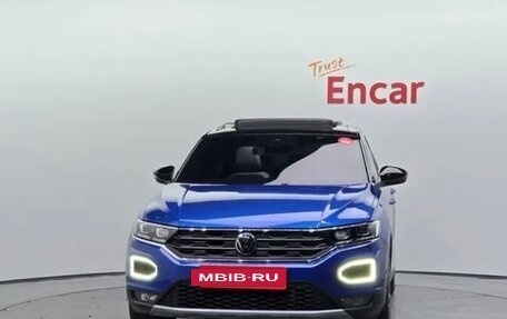 Volkswagen T-Roc I, 2022 год, 2 230 000 рублей, 3 фотография