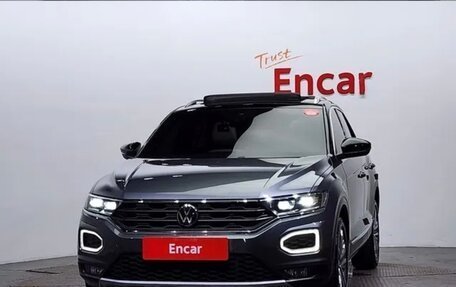 Volkswagen T-Roc I, 2022 год, 2 308 000 рублей, 3 фотография